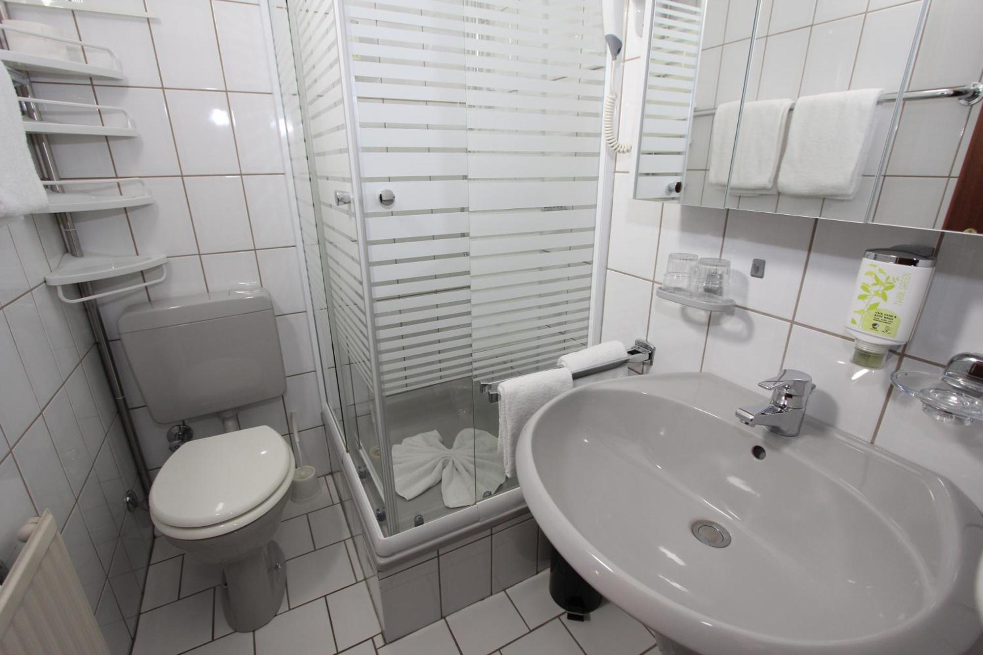 Hotel Glueck Auf & Buergerkeller Бад Грунд Екстериор снимка