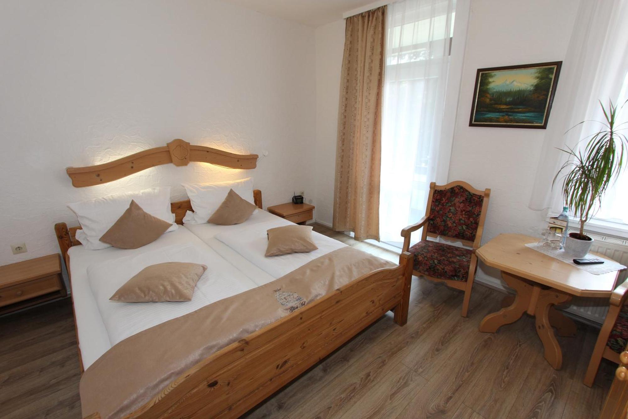 Hotel Glueck Auf & Buergerkeller Бад Грунд Екстериор снимка